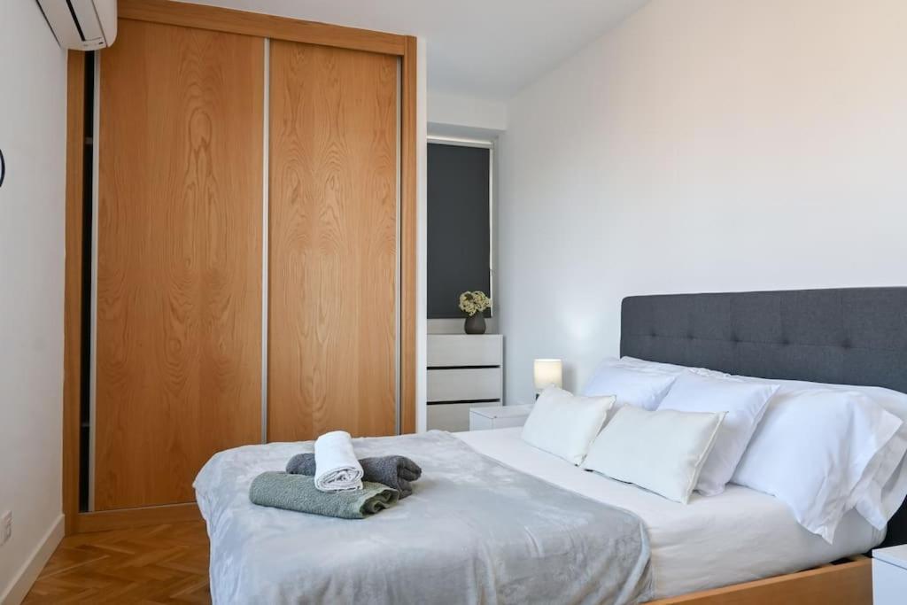 For You Rentals Apartamento Temporal Centrico De Dos Dormitorios Sil2 Мадрид Экстерьер фото