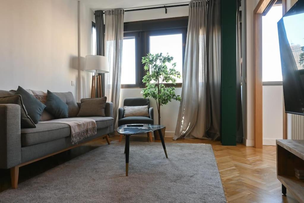 For You Rentals Apartamento Temporal Centrico De Dos Dormitorios Sil2 Мадрид Экстерьер фото
